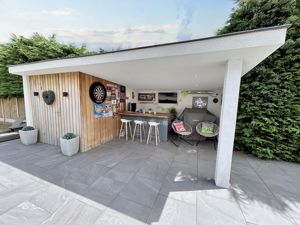 Bar- click for photo gallery